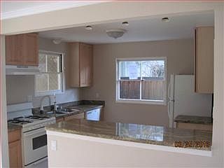 5th image of 1008 Patricia Ave
