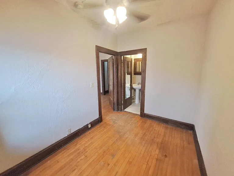 225 Place Apartments — Photo 67