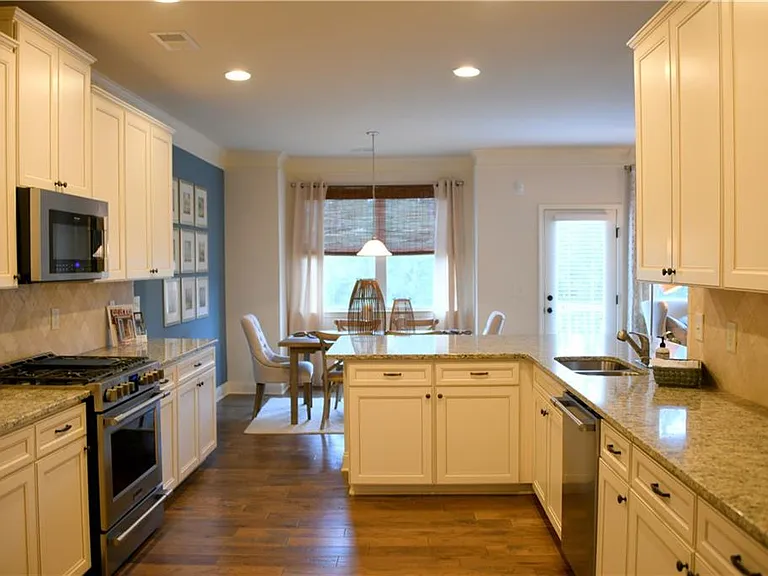 5730 Lanier Valley Pkwy — Photo 9