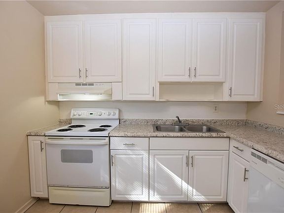 4th image of 820 Golden Rule Ct N