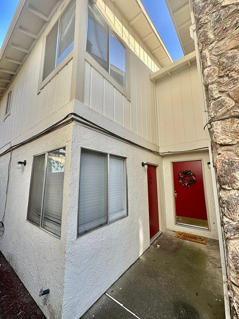 1517 T Street — Photo 2