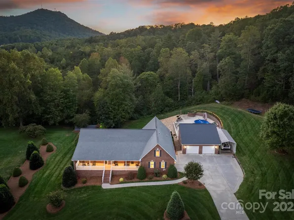 1635 Colony Way, Lenoir, NC 28645