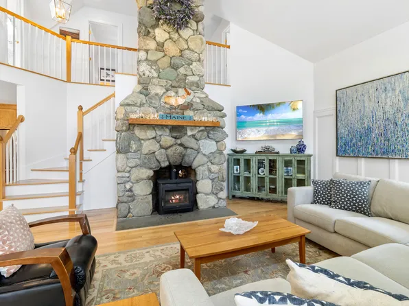 95 Osprey Reach Road, Stockton Springs, ME 04981