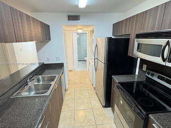 3rd image of 15751 SW 106th Ter APT 102
