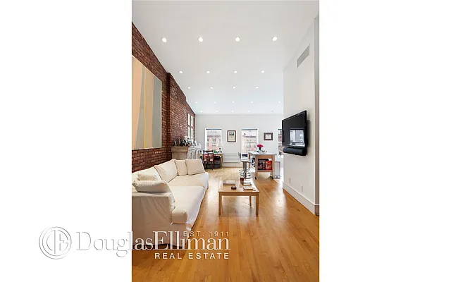Rented by Douglas Elliman | media 20