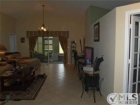 3rd image of 260 SW Lake Forest Way