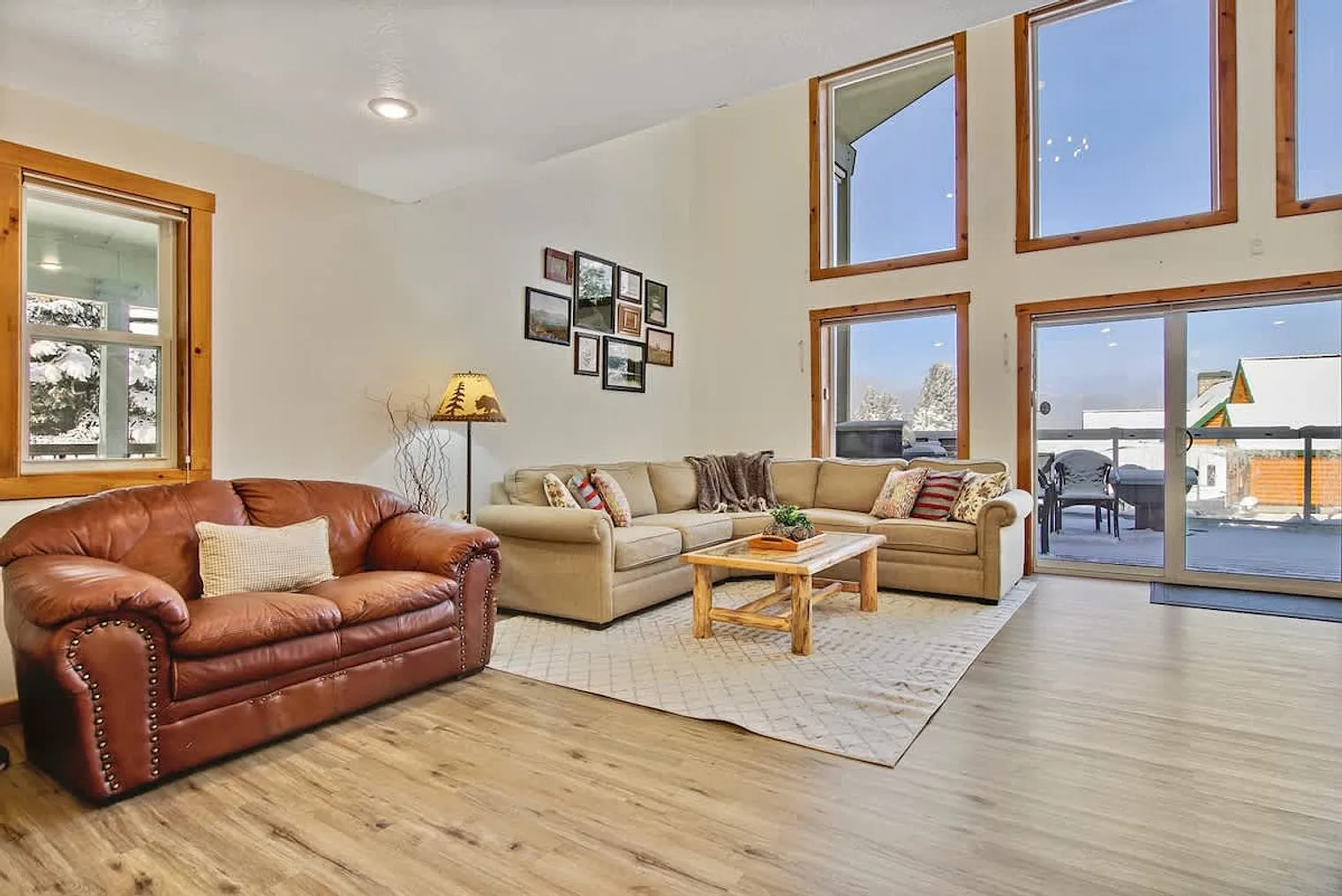 5 bed, 3.0 bath, 925 sqft, $9,167 — Photo 3
