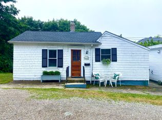 132 Bay View Ave, Bristol, RI 02809