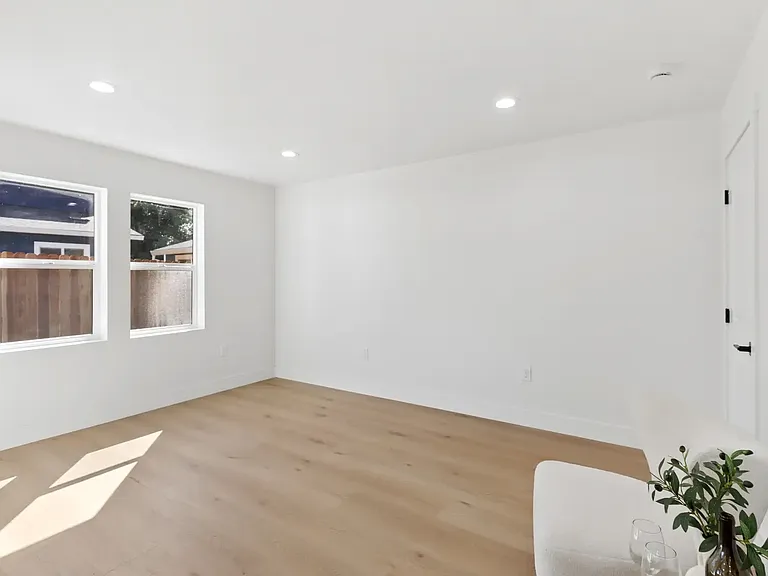 3773 Y St — Photo 7