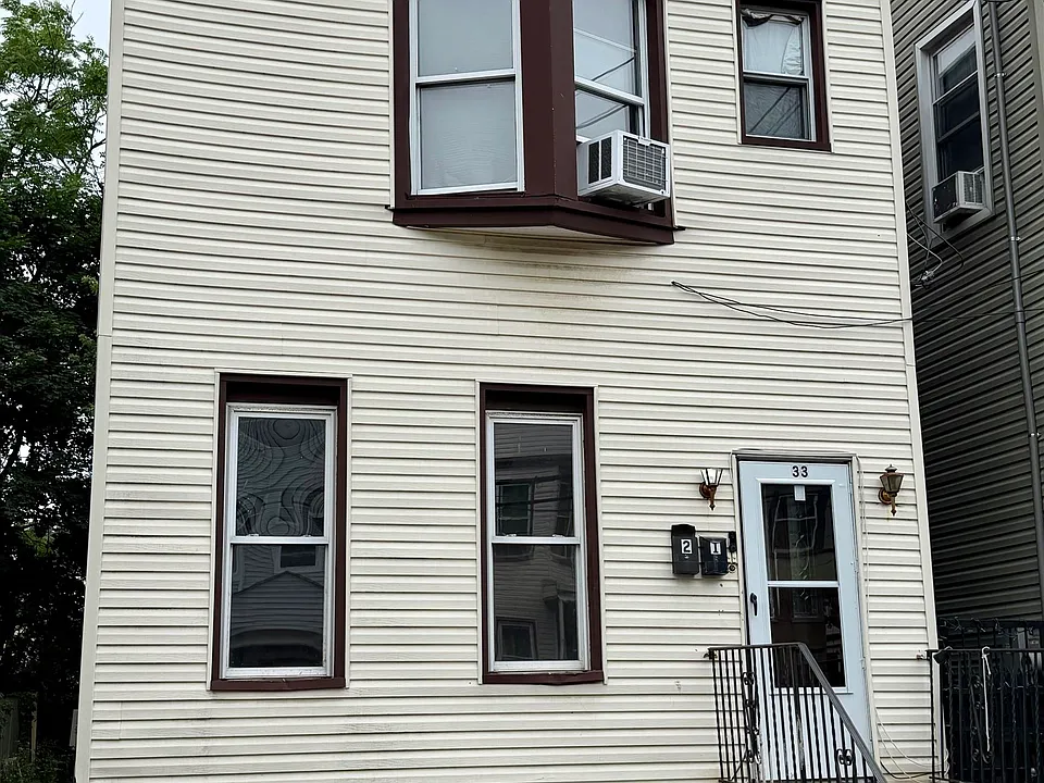 33 Fulton Ave #1