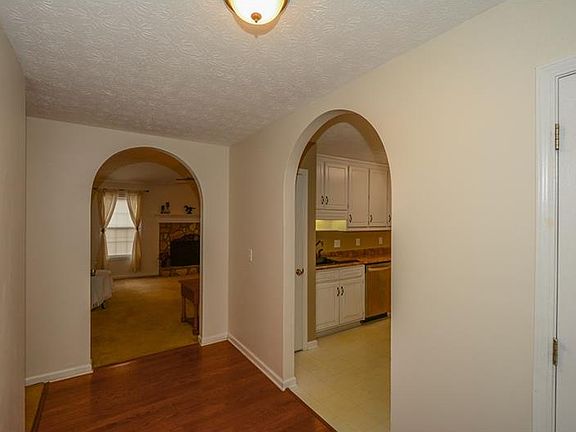 5th image of 3790 Michaels Creek Way