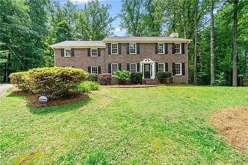4752 Forest Glen Ct NE Photo 1