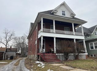 977 N Church St, Rockford, IL 61103