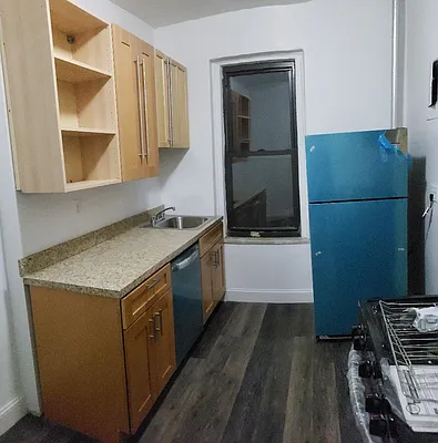 Rented by Smart NY Realty LLC | media 9