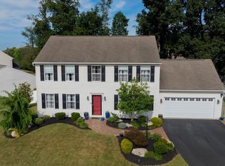 7667 Seneca Ridge Dr, York, PA 17403