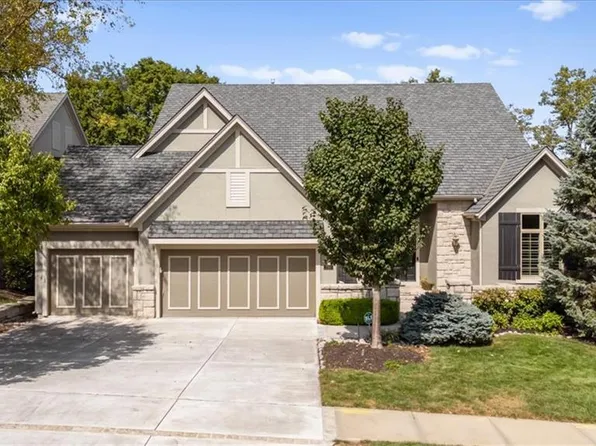 750 Suffolk Ln, Belton, MO 64012
