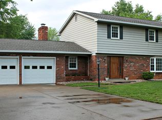 10622 Williamsburg Dr, Newburgh, IN 47630