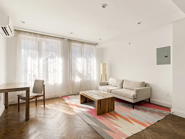 531 Vanderbilt Avenue image 1 of 6
