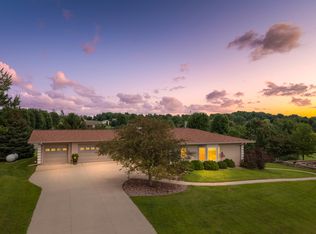 N2490 Carnie Rd, Monroe, WI 53566
