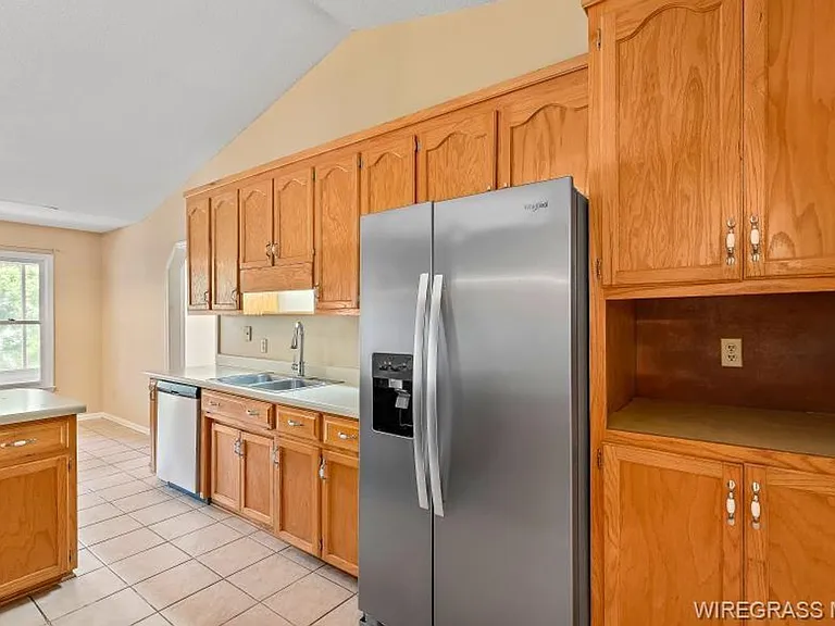 2804 Partridge Ln — Photo 2
