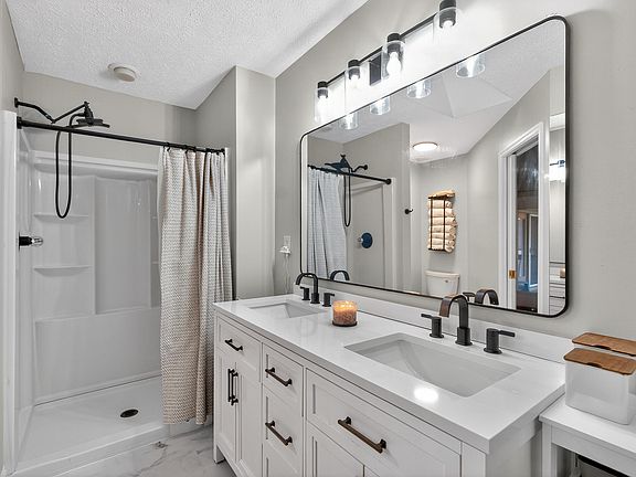 3rd image of 216 Meadow Valley Rd