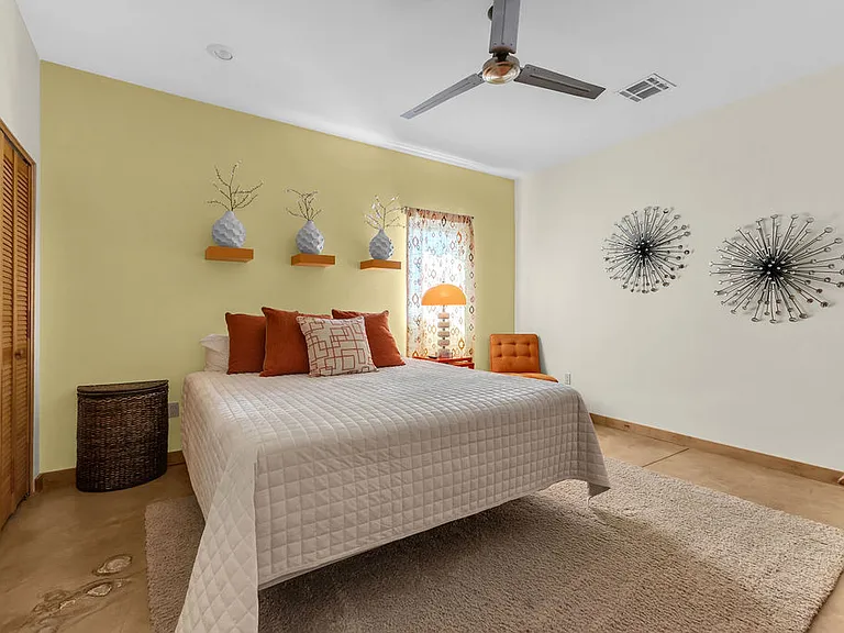 53945 Eisenhower Dr — Photo 32