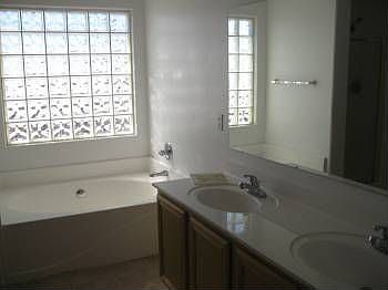 3rd image of 5824 N Milano Dr