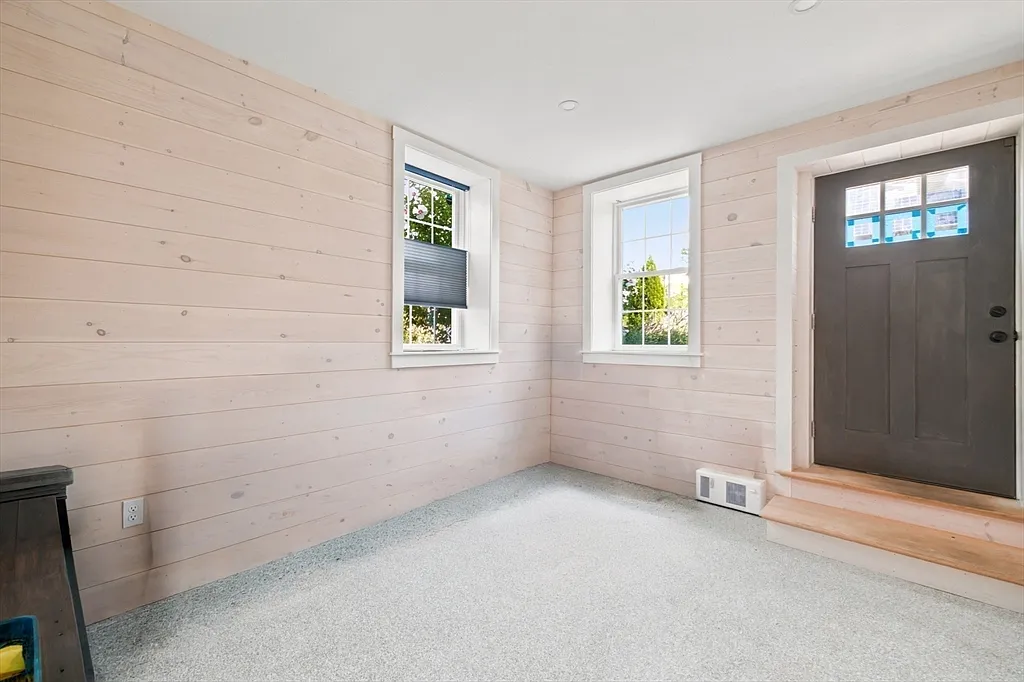 3 bed, 2.0 bath, 2740 sqft, $2,750 — Photo 4