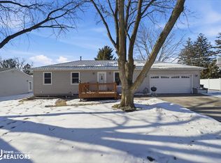 1302 4th St, Eldora, IA 50627