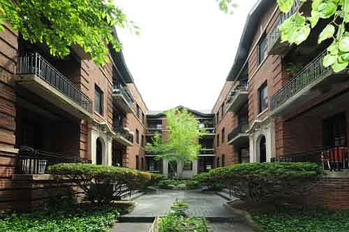 1st image of 4017 N Clarendon Ave APT 1E