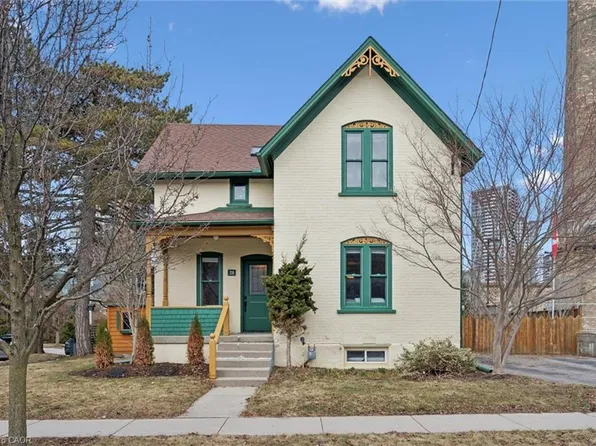 20 Linden Ave, Kitchener, ON N2G 2A4