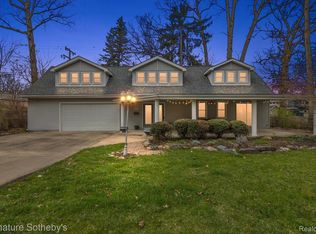 423 Hawthorn Ave, Royal Oak, MI