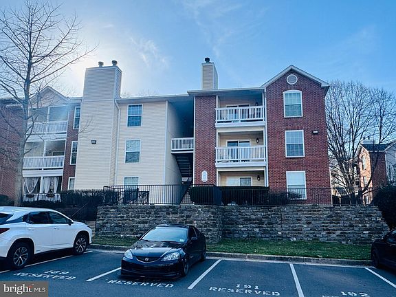 2nd image of 1539 Lincoln Way APT 204
