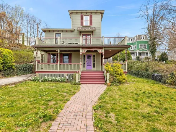 31 Bay Avenue, Sea Cliff, NY 11579