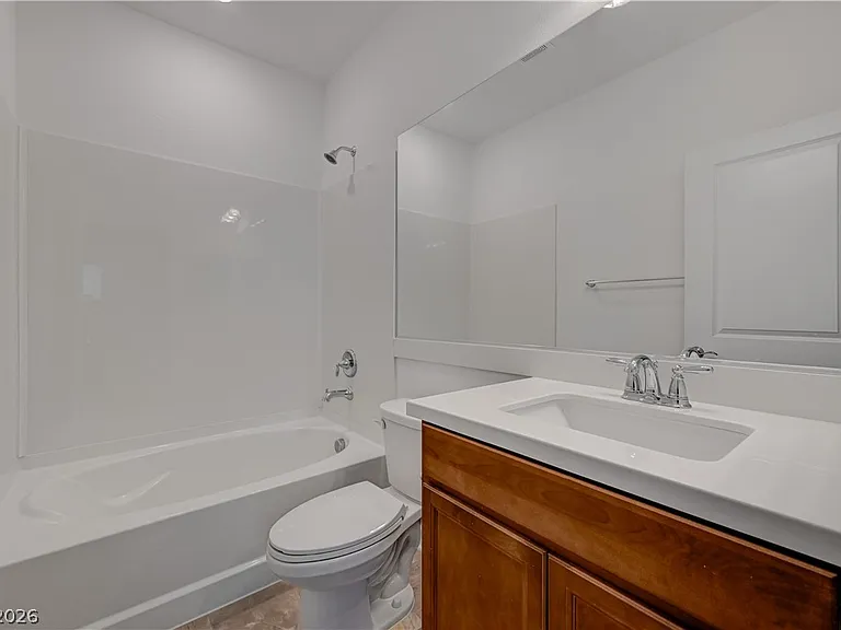 630 Great River Ave — Photo 28