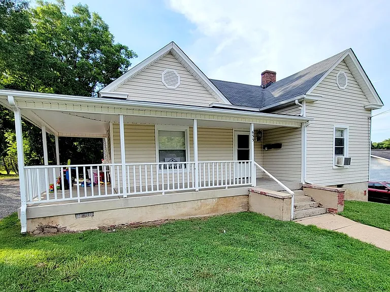 633 Tucker St — Photo 1