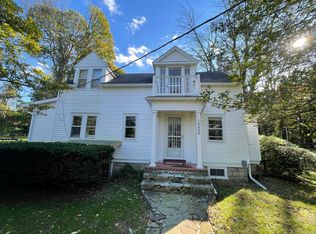 13488 Monterey Ln, Blue Ridge Summit, PA 17214