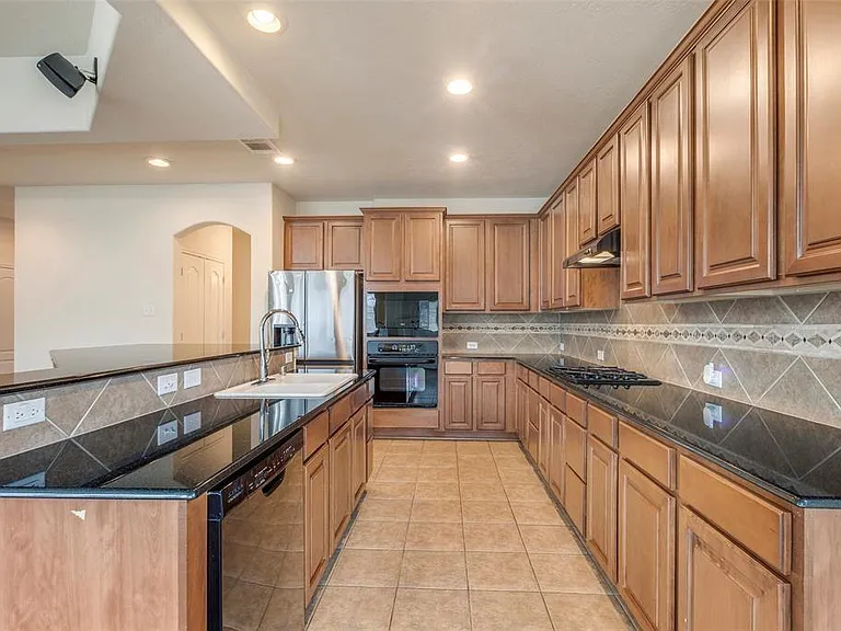 6604 Trenton Lake Ln — Photo 7