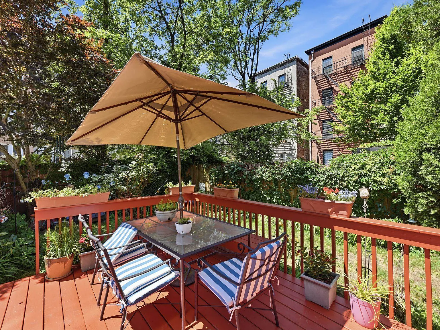 2 bed, 1.0 bath, 780 sqft, $4,250 — Photo 3