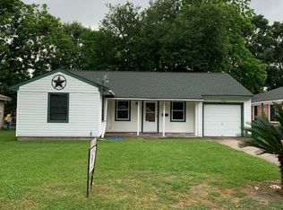 500 Evans St, Angleton, TX 77515