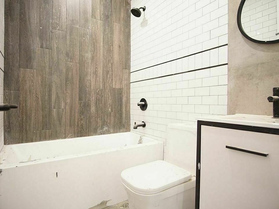 2nd image of 1519 Sterling Pl #1B