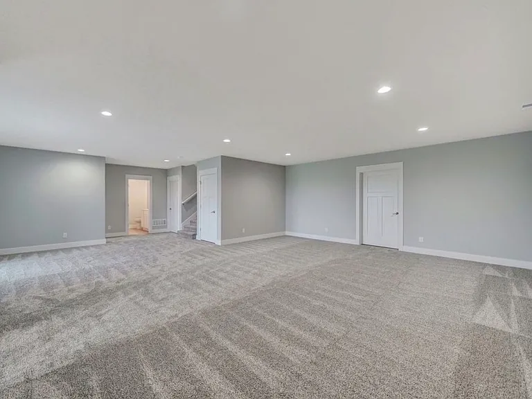 8641 S 49th St — Photo 14