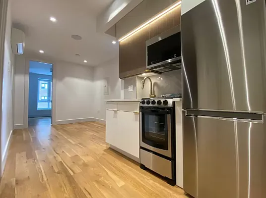 Rented by Hagstrom Management Inc | media 11