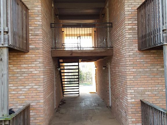2nd image of 1263 Parkway Pl APT H