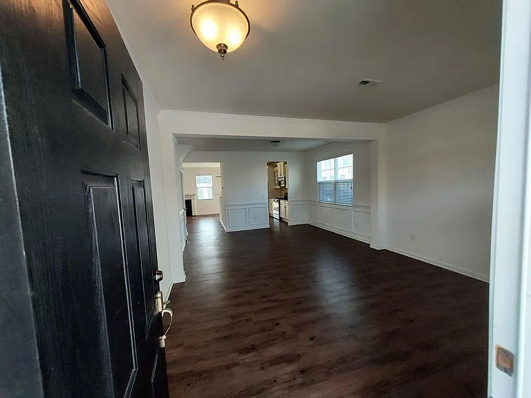 608 Stapleford Ln — Photo 3