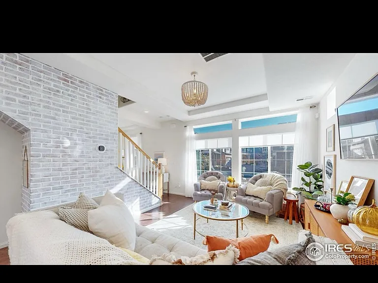 26179 E Maple Dr — Photo 4