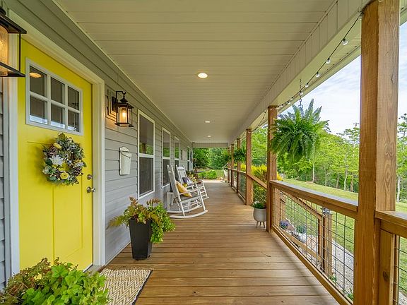 5th image of 261 Tanasi Ln
