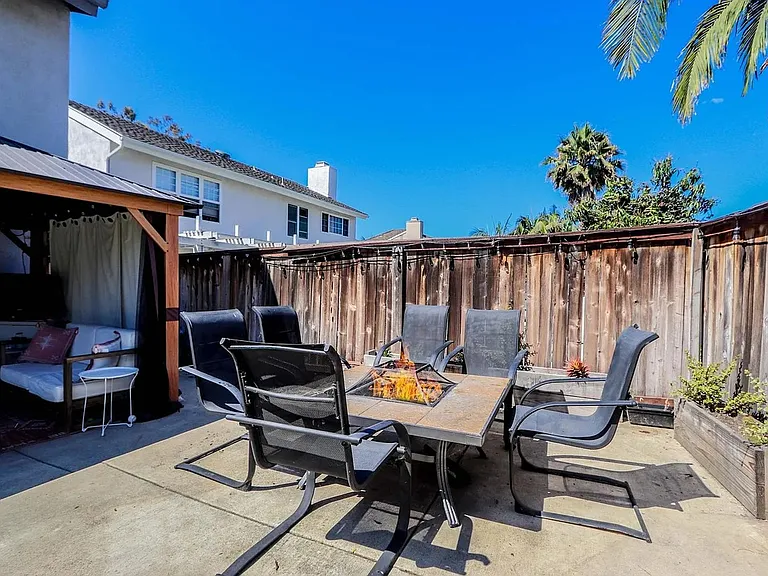 25051 Katie Ave — Photo 32