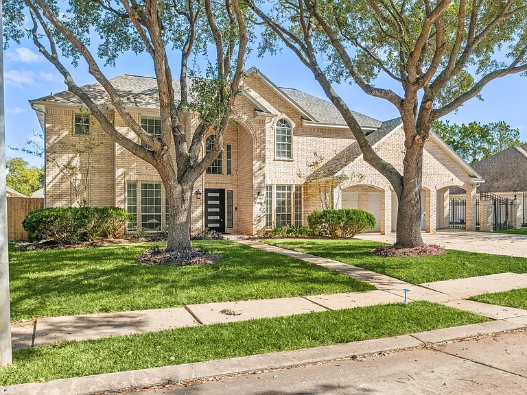 14910 Lake Woodbridge Ct — Photo 4