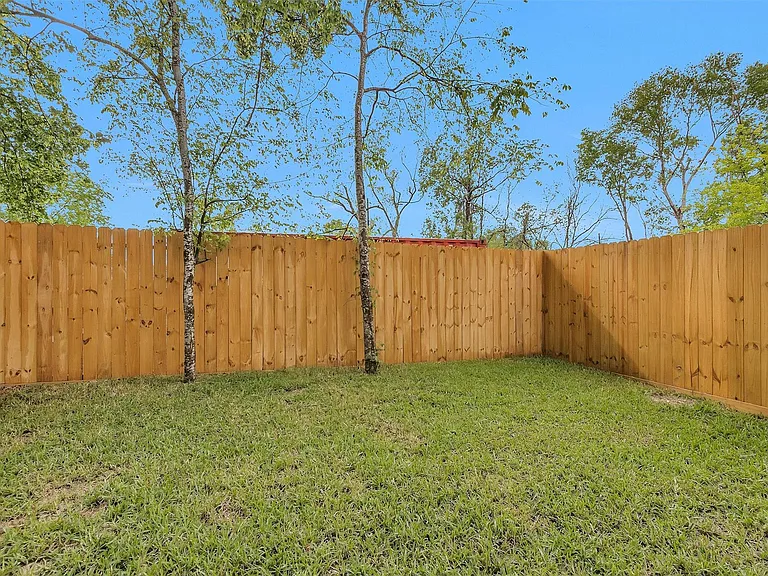 6918 Dumble St #B — Photo 30